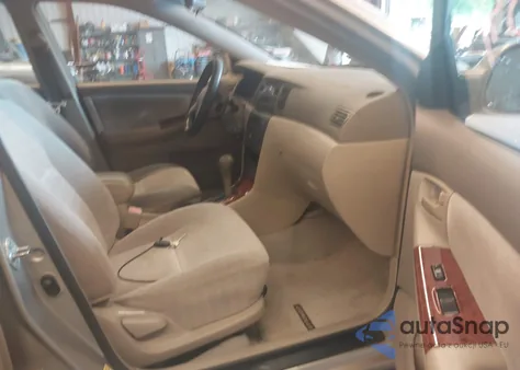 2004 Toyota Corolla Le z USA, uszkodzony, nr VIN 2T1BR38E14C253212